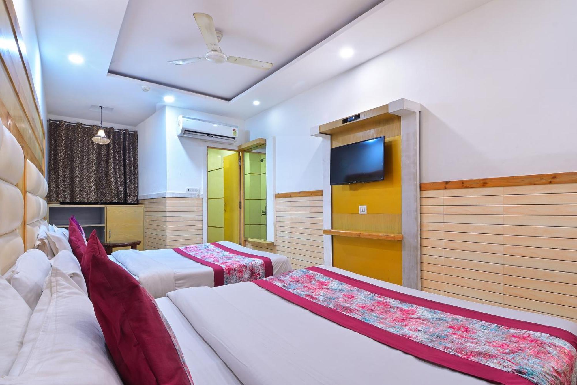 Hotel Glow Inn Paharganj-3 Mins Walk From New Delhi Railway Station Dış mekan fotoğraf